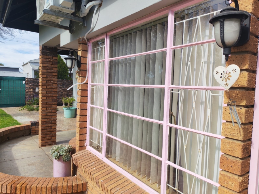 3 Bedroom Property for Sale in Middelburg Eastern Cape